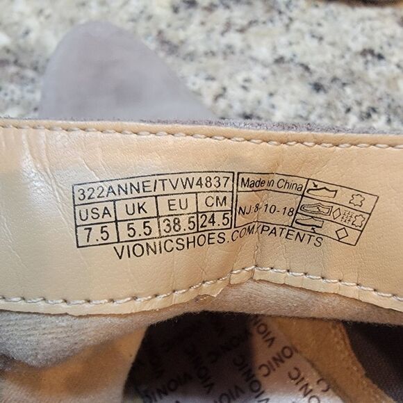 Vionic Anne Suede Leather Ankle Booties. Size 7.5 - Picture 16 of 16